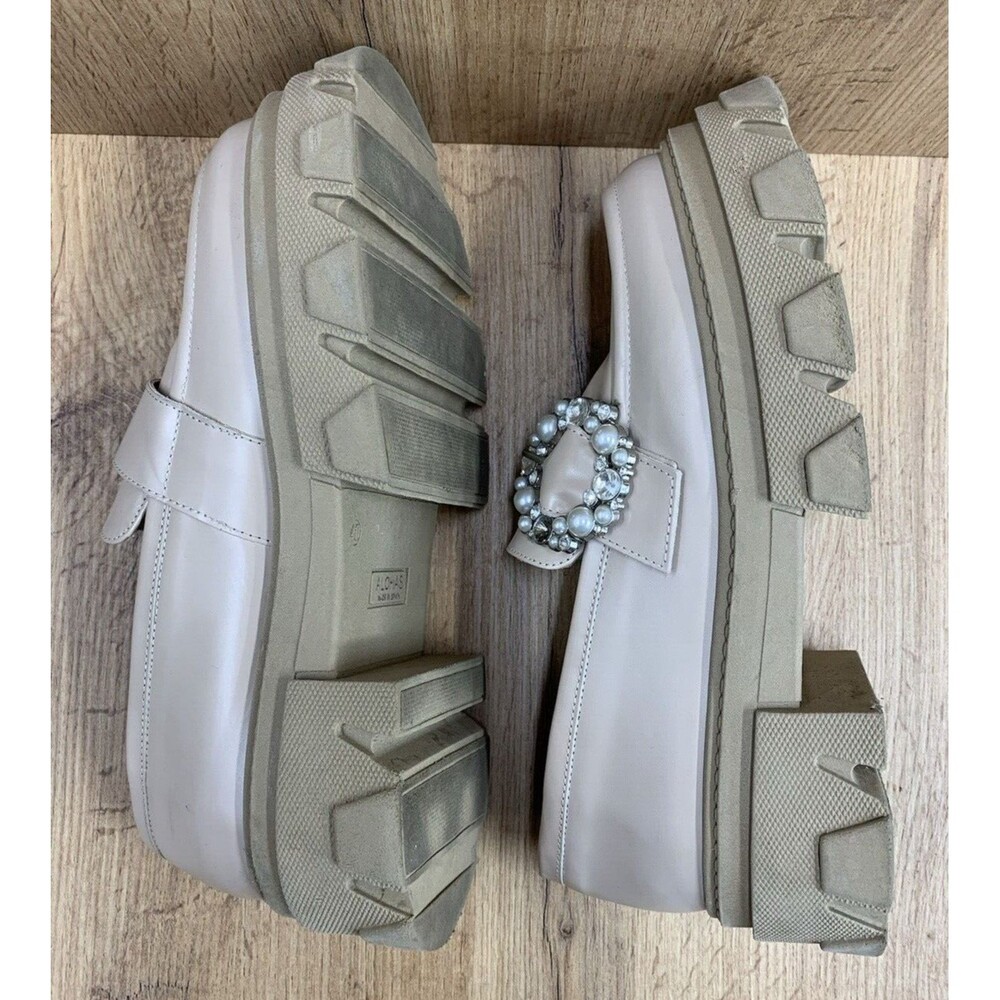 Alohas Trailblazer Loafers Shoes Women's Size US 9 EU 40 Beige Crystal Buckle - Picture 10 of 16